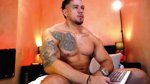 massimowalton2 online show from June 21, 9:56 am