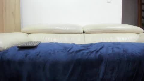 Snapshot of master4pigbitchslv chatting on January 4, 11:17 pm Domi online show from January 4, 11:17 pm