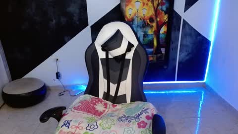 master_black777 online show from March 1, 10:45 pm