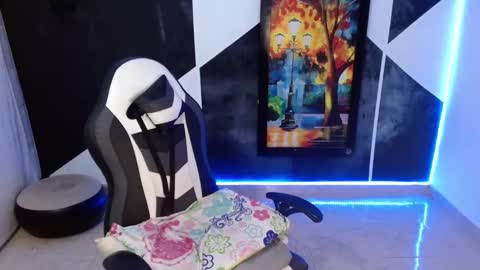 master_black777 online show from March 15, 3:51 pm