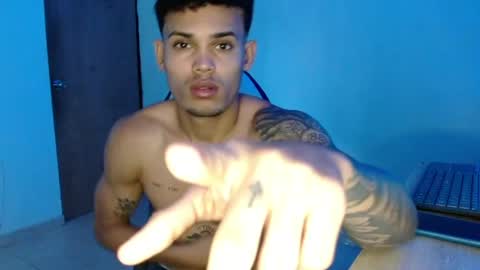 master_black777 online show from April 25, 1:41 pm