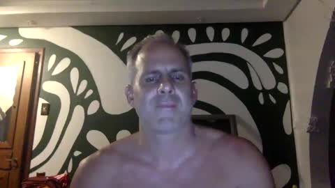 Snapshot of master_cuck2000 chatting on December 18, 4:09 am master_cuck2000 online show from December 18, 4:09 am