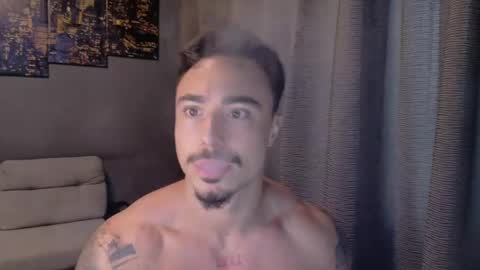 Snapshot of master_lukass chatting on April 20, 2:31 pm master_lukass online show from April 20, 2:31 pm