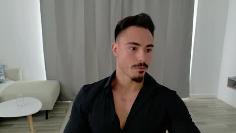 Snapshot of master_lukass chatting on May 4, 12:23 pm master_lukass online show from May 4, 12:23 pm