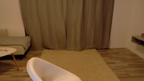Snapshot of master_lukass chatting on May 24, 1:43 am master_lukass online show from May 24, 1:43 am