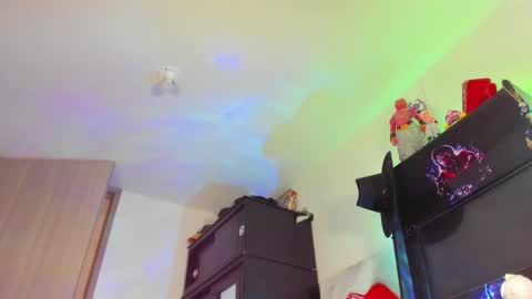 steven  online show from February 26, 1:21 am