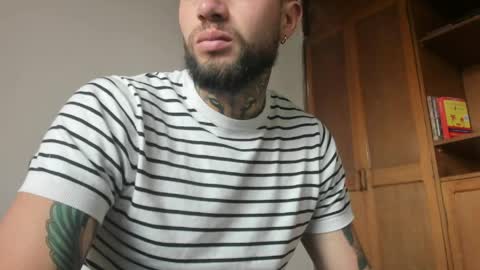Snapshot of master_steven_01 chatting on April 4, 12:24 pm steven online show from April 4, 12:24 pm
