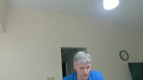 Snapshot of master_thorn chatting on March 9, 12:42 am Master Thorn online show from March 9, 12:42 am