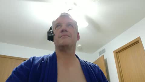 Snapshot of master_thorn chatting on January 11, 4:06 am Master Thorn online show from January 11, 4:06 am