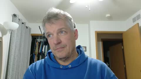 Snapshot of master_thorn chatting on February 2, 2:43 am Master Thorn online show from February 2, 2:43 am