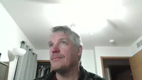 Snapshot of master_thorn chatting on February 7, 3:32 am Master Thorn online show from February 7, 3:32 am