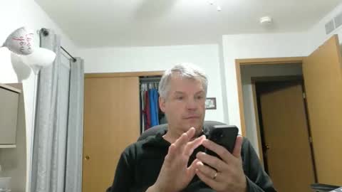 Snapshot of master_thorn chatting on February 15, 5:37 am Master Thorn online show from February 15, 5:37 am