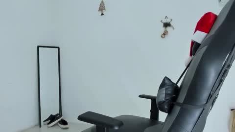 Alpha junior online show from December 18, 1:17 pm