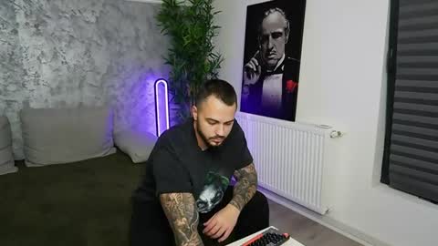 masterkingmuscle online show from December 3, 9:24 pm