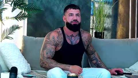 masterkingofmuscle online show from September 12, 9:09 am