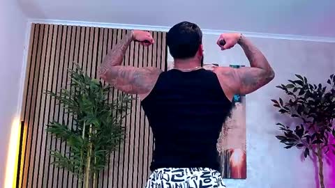 masterkingofmuscle online show from May 4, 9:22 pm
