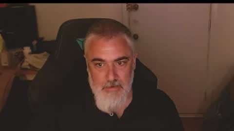 Snapshot of mastermcgirt chatting on June 14, 2:24 am Dave online show from June 14, 2:24 am