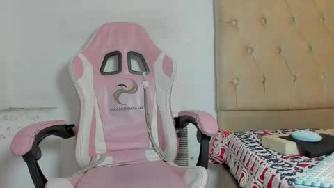mastermorenohot23 online show from May 11, 4:04 pm