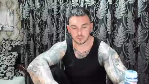 Snapshot of mastermusclejon chatting on March 27, 11:15 pm Jon online show from March 27, 11:15 pm