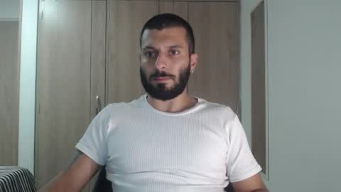 Snapshot of masterofinfatuation chatting on December 6, 3:08 am   online show from December 6, 3:08 am