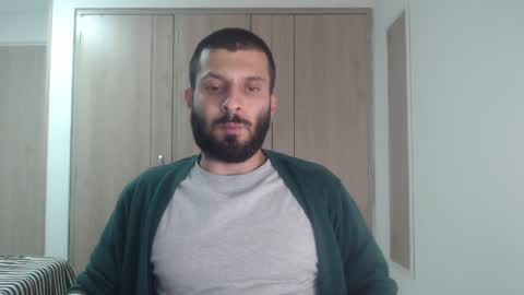 Snapshot of masterofinfatuation chatting on December 11, 2:09 am   online show from December 11, 2:09 am