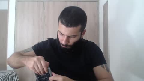 Snapshot of masterofinfatuation chatting on December 14, 3:04 pm   online show from December 14, 3:04 pm