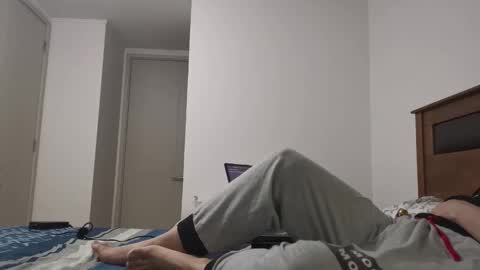 Snapshot of masterr32 chatting on December 4, 7:06 am masterr32 online show from December 4, 7:06 am