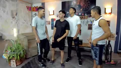 Team Cris Darwin- Fernando- Stiven- David online show from October 26, 11:27 am