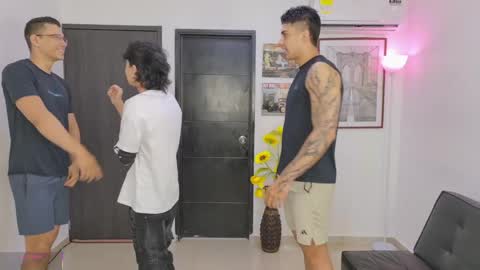 Team Cris Darwin- Fernando- Stiven- David online show from May 12, 11:18 am