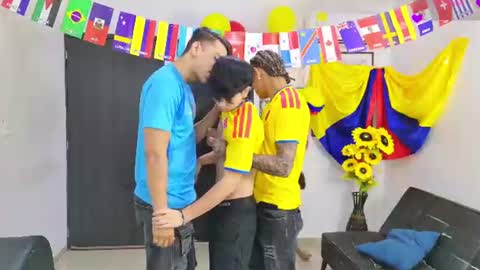 Team Cris Darwin- Fernando- Stiven- David online show from July 7, 11:03 am