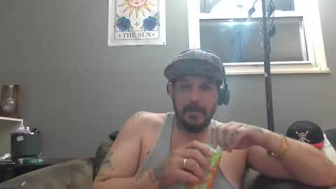 Snapshot of mastersmiley69 chatting on April 12, 1:54 am mastersmiley69 online show from April 12, 1:54 am