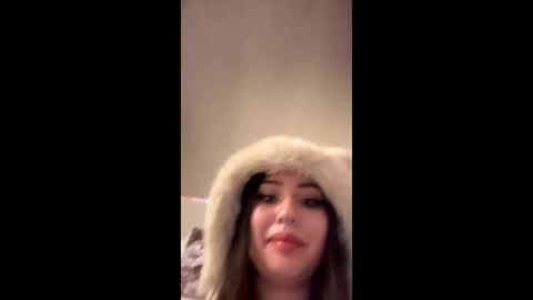 Snapshot of masturbatingmariamiller chatting on December 31, 8:15 am masturbatingmariamiller online show from December 31, 8:15 am
