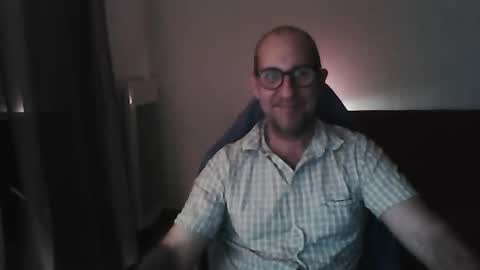 Snapshot of mat11efou chatting on November 18, 2:06 am mat11efou online show from November 18, 2:06 am