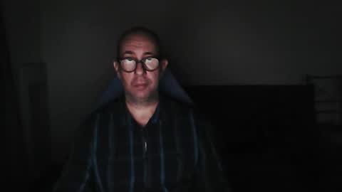 Snapshot of mat11efou chatting on December 17, 7:20 pm mat11efou online show from December 17, 7:20 pm