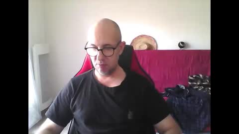 Snapshot of mat11efou chatting on May 16, 9:50 am mat11efou online show from May 16, 9:50 am