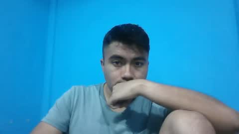 Snapshot of mat9812 chatting on July 7, 12:57 am mat9812 online show from July 7, 12:57 am