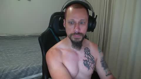 Snapshot of matchy666 chatting on January 4, 11:17 pm Matchy online show from January 4, 11:17 pm