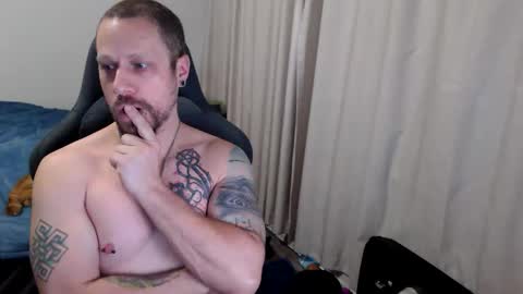 Snapshot of matchy666 chatting on October 9, 5:16 am Matchy online show from October 9, 5:16 am