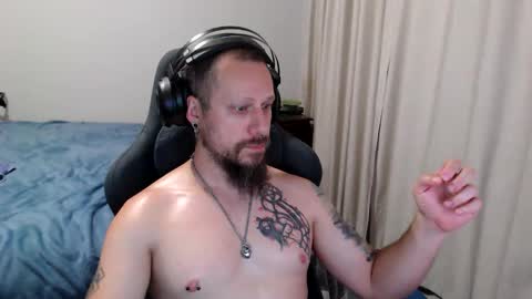 Snapshot of matchy666 chatting on November 4, 7:18 am Matchy online show from November 4, 7:18 am