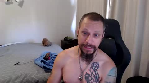 Snapshot of matchy666 chatting on January 8, 9:39 pm Matchy online show from January 8, 9:39 pm