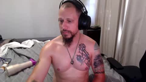 Snapshot of matchy666 chatting on February 20, 6:26 am Matchy online show from February 20, 6:26 am