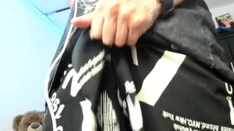 Snapshot of mateo_escobar chatting on October 16, 3:29 am mateo_escobar online show from October 16, 3:29 am