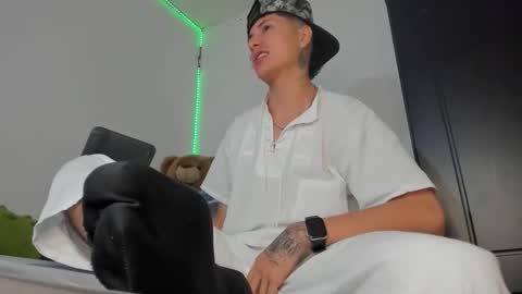 Snapshot of mateo_escobar chatting on November 29, 11:41 pm mateo_escobar online show from November 29, 11:41 pm