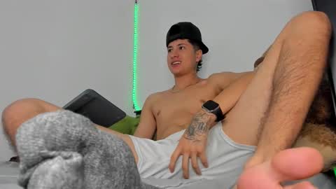 Snapshot of mateo_escobar chatting on December 4, 1:09 pm mateo_escobar online show from December 4, 1:09 pm