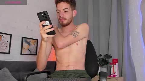 MATEO HUNTER online show from November 18, 2:39 am