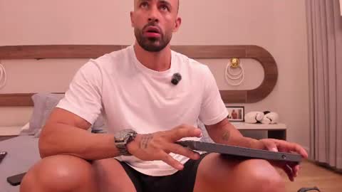 Mateo online show from July 11, 7:05 pm