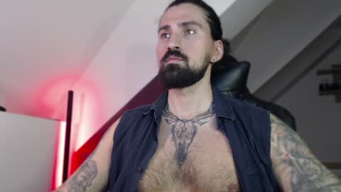 Snapshot of mateohalifa chatting on January 1, 5:11 pm mateohalifa online show from January 1, 5:11 pm