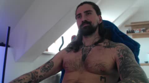 Snapshot of mateohalifa chatting on March 5, 3:07 pm mateohalifa online show from March 5, 3:07 pm