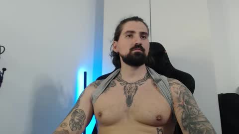 Snapshot of mateohalifa chatting on October 13, 10:37 am mateohalifa online show from October 13, 10:37 am