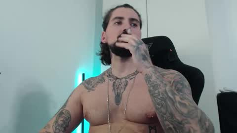 Snapshot of mateohalifa chatting on October 18, 6:19 pm mateohalifa online show from October 18, 6:19 pm